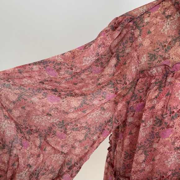 Sage + Fig Floral Long Sleeve Dress - Picture 3 of 9